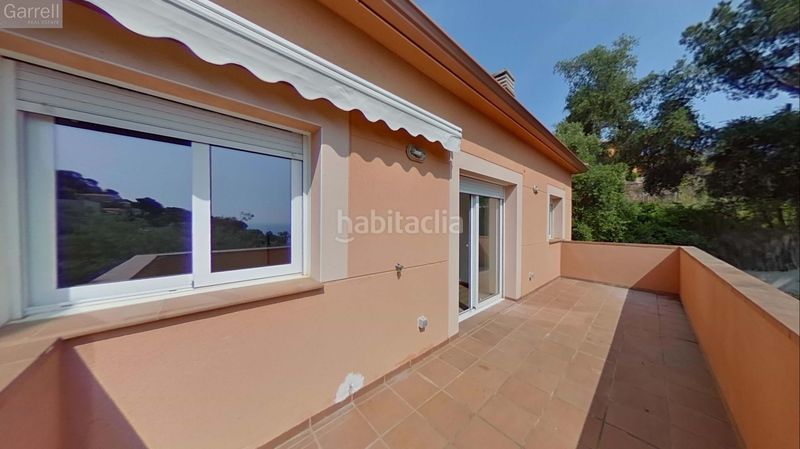 Foto 5e1d0c6d-190f-4160-bf5a-428a47489e26. Casa adossada a Serra Brava Lloret de Mar