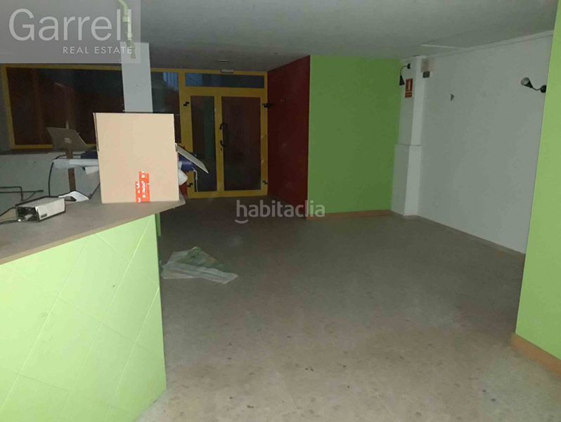 Foto b32bd6de-6caf-4a3a-b5cb-4c14e9ebcccc. Local comercial a Centre Viladecans