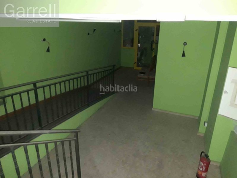 Foto db609f2e-6d91-4268-89e3-d5ce2c8f256d. Local comercial a Centre Viladecans