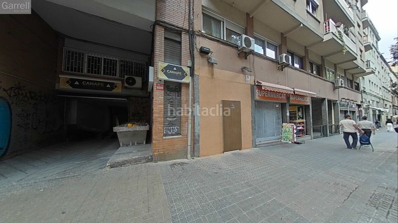 Foto 2f8567d3-f512-49aa-a311-7d56d3a93f42. Local comercial a El Camp de l´Arpa del Clot Barcelona