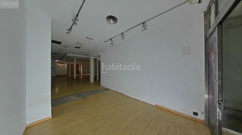 Foto 898f6bb3-8bf3-4287-8d98-cf6bfc351587. Local comercial a El Camp de l´Arpa del Clot Barcelona