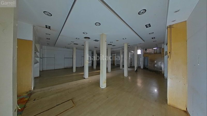 Foto c0b5838b-b648-44f0-93d9-e5877c9ddd49. Local comercial a El Camp de l´Arpa del Clot Barcelona
