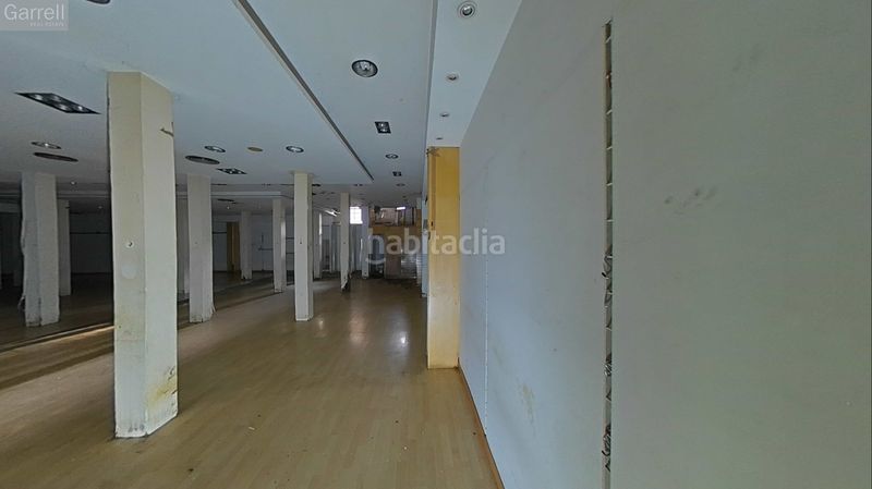 Foto c4b45e70-2802-4f46-9b91-5b7818dd726b. Local comercial a El Camp de l´Arpa del Clot Barcelona