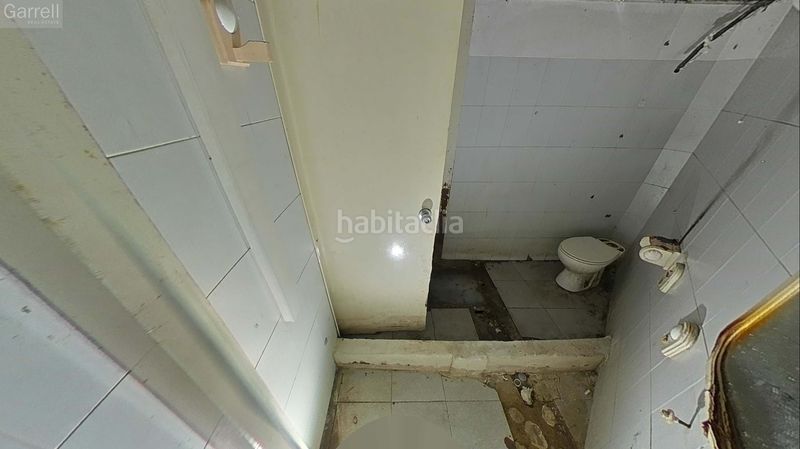 Foto c64dbceb-ce26-4da1-9816-7cae84fc75f1. Local comercial a El Camp de l´Arpa del Clot Barcelona