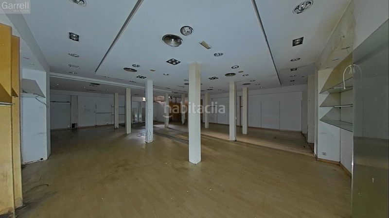 Foto e50e42cb-5dc0-4cf9-8d7e-01f61b37fb27. Local comercial a El Camp de l´Arpa del Clot Barcelona