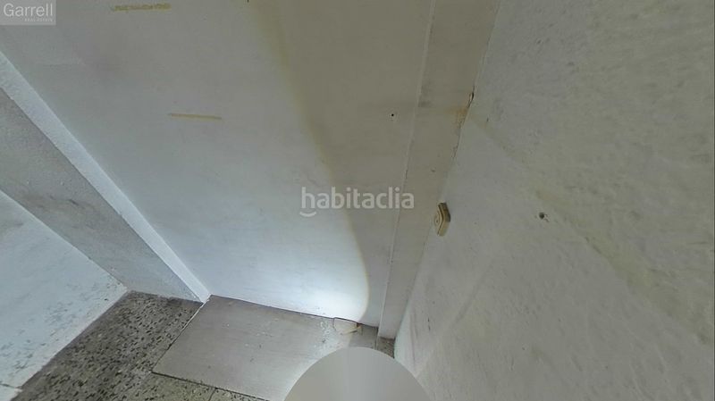 Foto 21a5835a-76f9-4700-a26f-88dc5ff9242d. Local comercial a El Camp de l´Arpa del Clot Barcelona