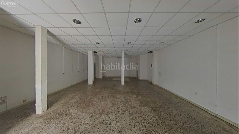 Foto 2372aaa3-58c5-4bea-b03b-e519b2199359. Local comercial a El Camp de l´Arpa del Clot Barcelona