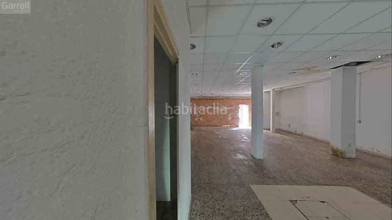 Foto 93f0c93f-7be3-42d7-be8a-87b468f4ee75. Local comercial a El Camp de l´Arpa del Clot Barcelona
