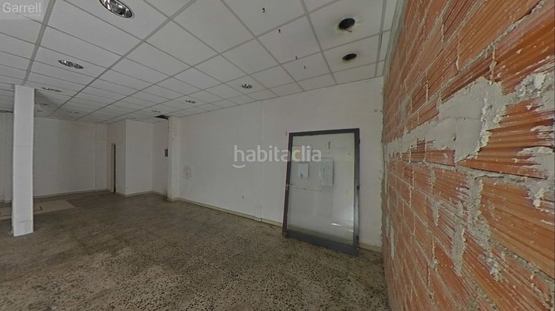 Foto b65cb853-09cf-4f2b-941e-18e864b05b6a. Local comercial a El Camp de l´Arpa del Clot Barcelona