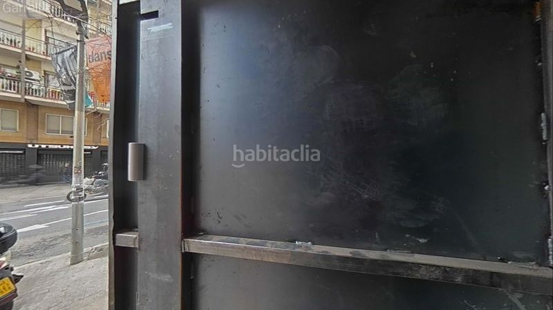 Foto d1241aa2-8c34-4137-9242-4a6d317b86bf. Local comercial a El Camp de l´Arpa del Clot Barcelona