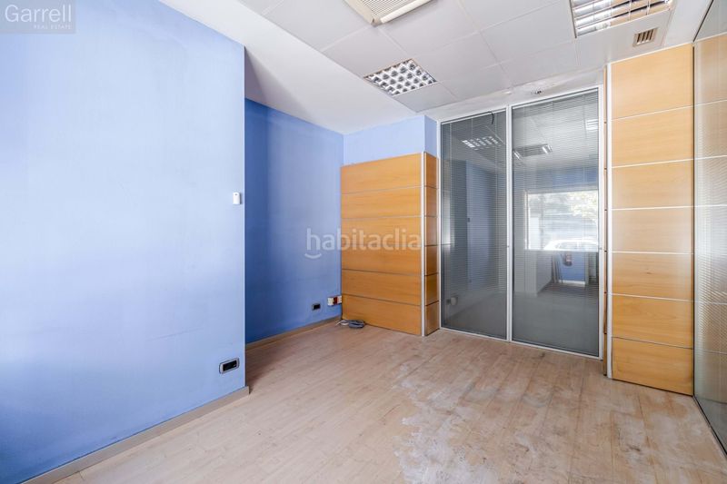 Foto f648d5f7-4d92-450e-ad04-39063e1726f6. Local comercial a Martorell