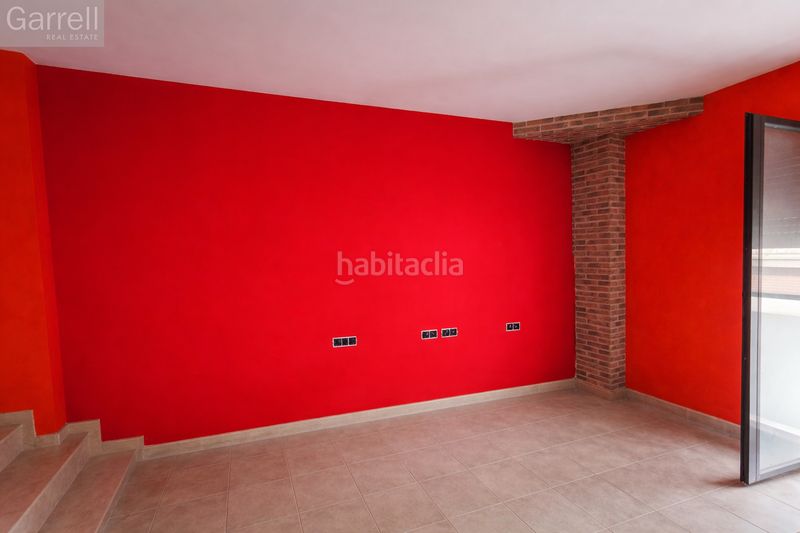 Foto b239a02e-9fce-4f6f-9323-b583ba9bfa3f. Pis a Tona