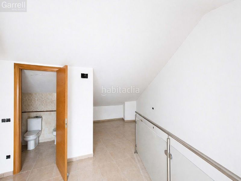 Foto e618121e-f571-4f2f-8bc1-2e8c5d04ee12. Piso en Tona
