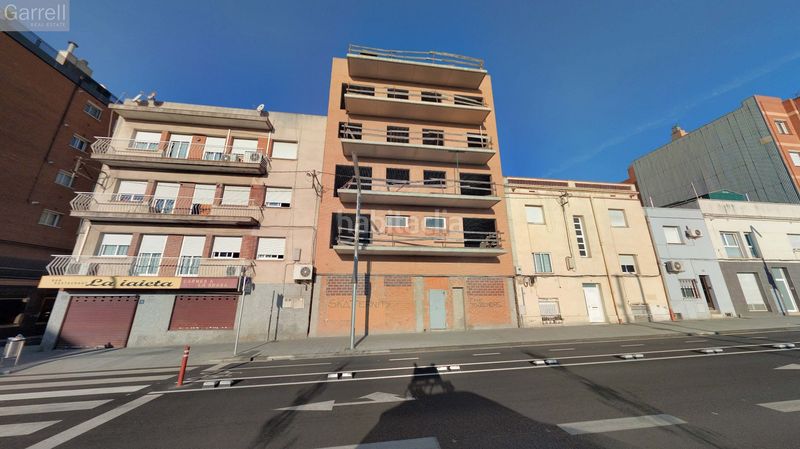 Foto 16caa2f3-e1e3-4b6a-9298-b7df2fc33851. Edificio in Centre-Estació Gavà