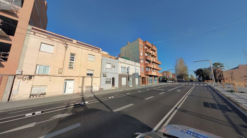 Foto a3ba5c0a-1f85-4e91-9976-da05696ede19. Edifici a Centre-Estació Gavà