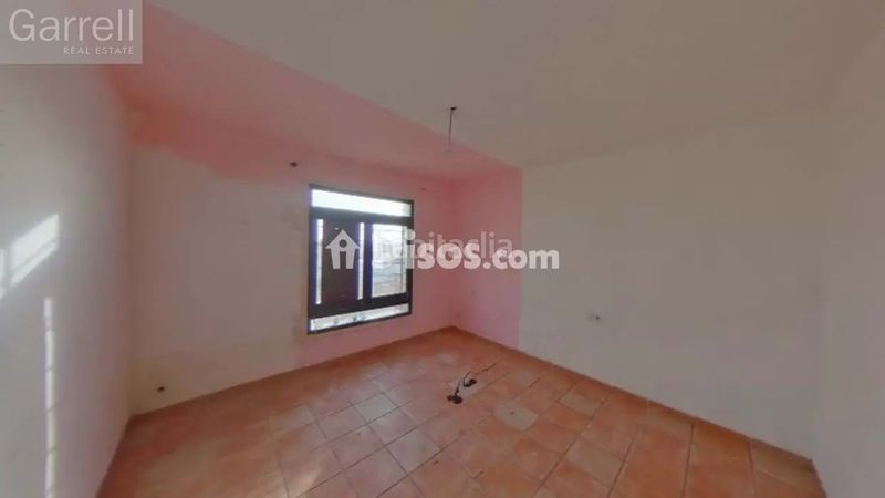 Foto 61879b6b-cda0-4c37-b23d-25347428ab15. Casa adossada a Els Pavos Blanes