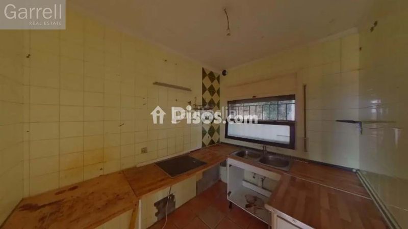 Foto 70de36ae-cd71-44e5-b8f3-c65a7eb76965. Casa adossada a Els Pavos Blanes
