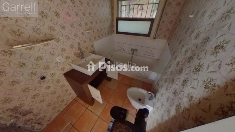 Foto eae2a647-2c00-4b26-b099-0036dde2df3d. Casa adossada a Els Pavos Blanes