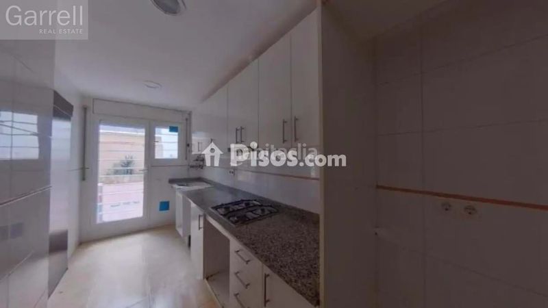 Foto 44ef1b6c-5c88-48bc-aafe-78f1da3e2862. Pis a residencial Blanes - vistamar Blanes