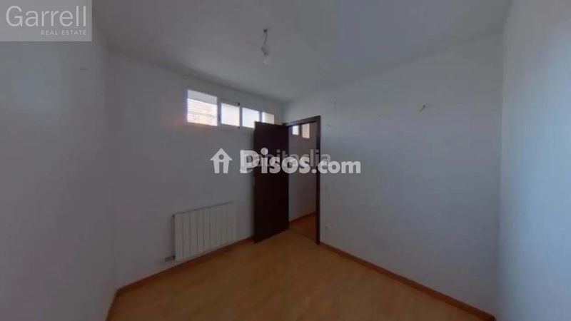Foto 83f2e434-8032-4a9b-b7fe-991b823898e6. Pis a residencial Blanes - vistamar Blanes