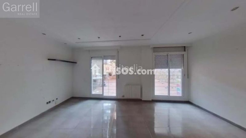 Foto ffaf0cee-4189-41c8-99a5-30d3a2ff99b6. Pis a residencial Blanes - vistamar Blanes
