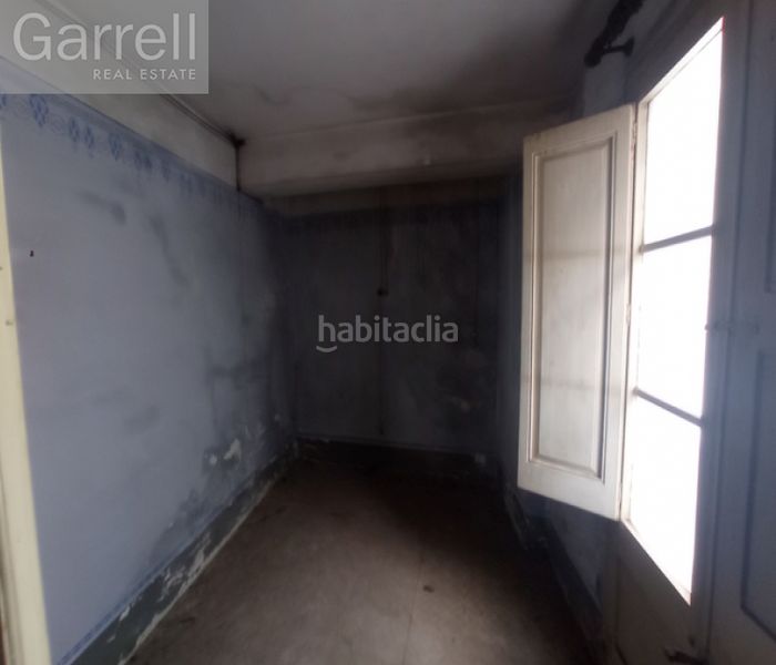 Foto dafe9248-20a9-4b95-88c8-f4098da33549. Edificio en Olot