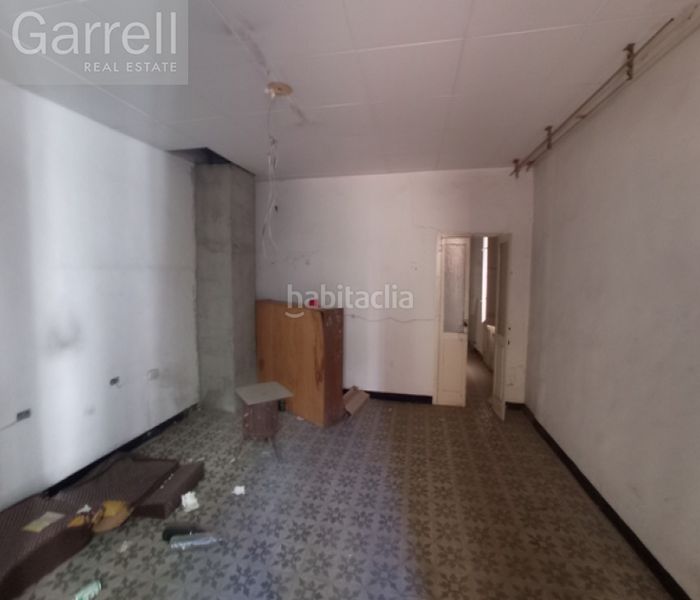 Foto f8597839-894a-43af-936b-272f8cd4526f. Edificio en Olot