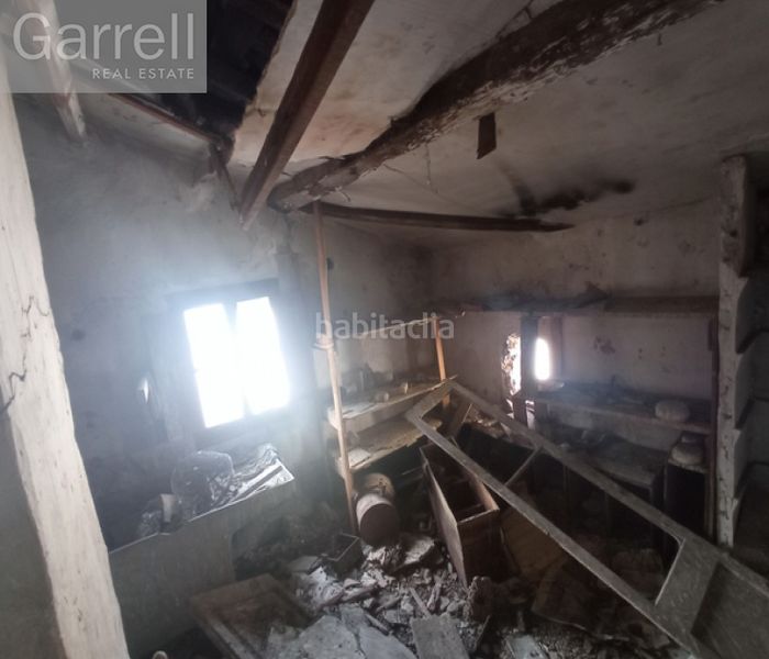 Foto de3636e8-473b-4d03-ab85-8b274f65844a. Edifici a Olot