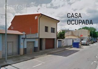 Casa a schiera  Cl malaga 
 olot (girona). Casa ocupada
