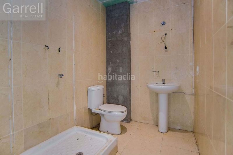 Foto a00aebe5-e333-466a-ad0b-80324ec0ca8b. Local comercial a Zona Alta Premià de Mar