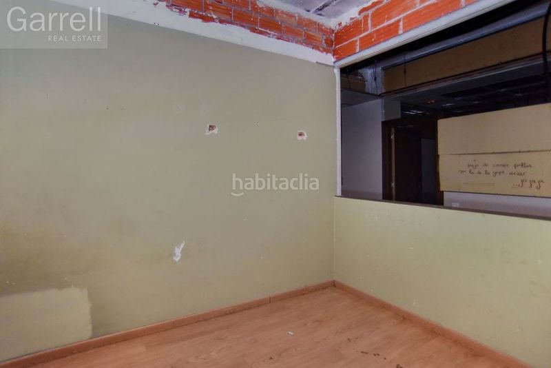 Foto e9899e33-a1d5-4886-8a3c-1f32cd61a54f. Local comercial a Zona Alta Premià de Mar