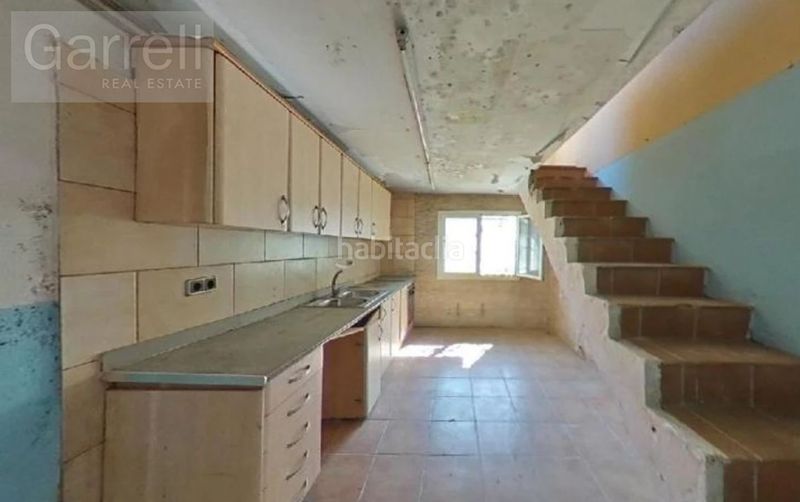 Foto 84546aa2-4d6b-4773-882c-340d924db590. Casa adossada a Massanes