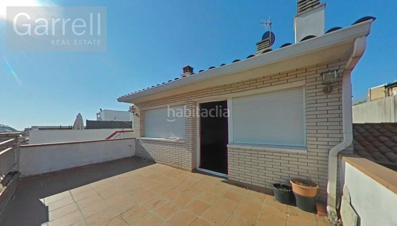 Foto bd252fc8-1a54-47f7-9ec8-a1340e7d95be. Casa adossada a Centre Blanes