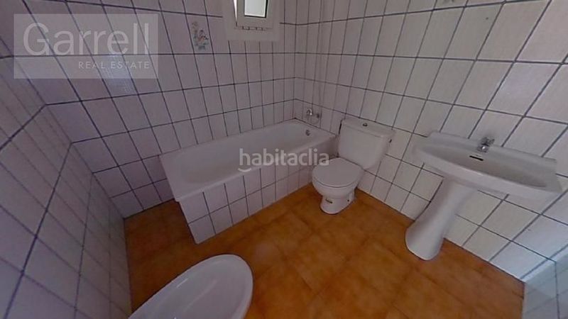Foto 33690a5b-8d35-4474-9a26-c11a9aca33f2. Pis a Els Pins Blanes