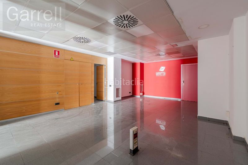 Foto 3ad3dd37-e30c-4235-97dd-f5d77c2974cd. Local comercial a Centre-Estació Gavà