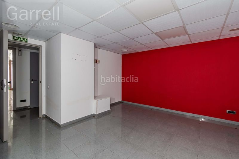 Foto 52c5d6dc-c16c-4ac8-8b22-106c1b952baa. Local comercial a Centre-Estació Gavà