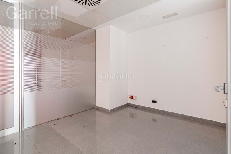 Foto 6b5a64d7-65ab-4724-9a46-3e417fe32347. Local comercial a Centre-Estació Gavà