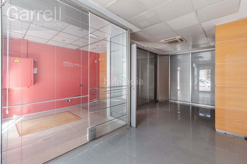 Foto d6452f83-21c6-4d74-a5d5-e60020ae6813. Local comercial a Centre-Estació Gavà