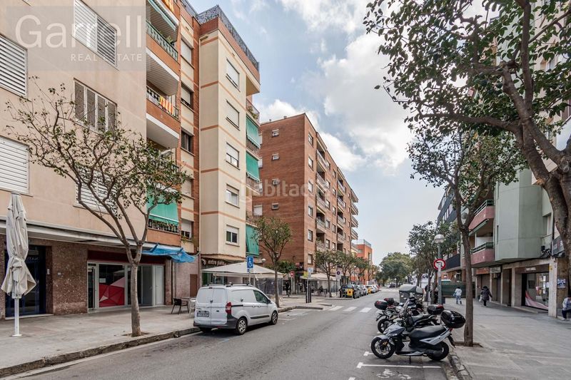 Foto f7b80abf-5d70-4102-9fd7-406b2b3eb6d6. Local comercial a Centre-Estació Gavà