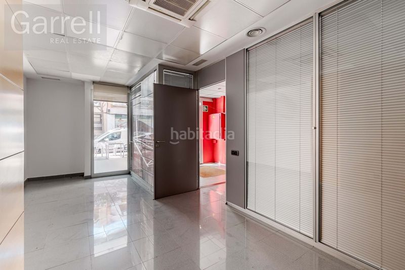 Foto ff860339-aee4-4f1b-8a28-46e7d005acf6. Local comercial a Centre-Estació Gavà