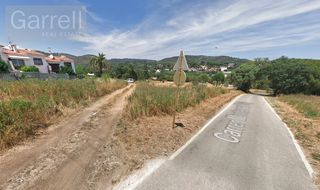 Terreno residenziale  Carrer montserrat roig. Este terreno de 1980 m en castellplatja daro, girona, ofrece una