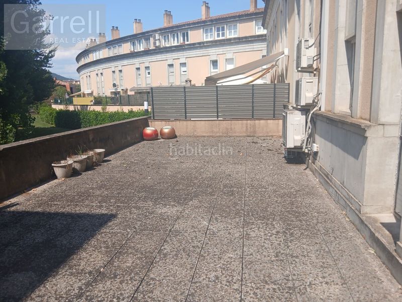 Foto df0a5177-14c1-4071-81aa-cdf330d929a6. Casa adosada en Olot