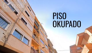 Pis a CL CARAVEL.LA  Es: Pl: Pt:
 BLANES (GIRONA)