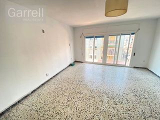 Appartamento  Cl estadi de l'  es: pl: pt:
 mataro (barcelona). Descubra este apartamento de 4 habitaciones situado en mataró, b