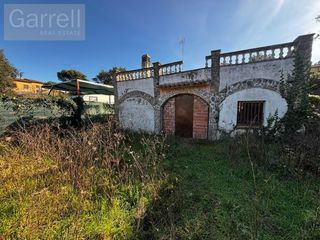 Casa adossada  Cl sureda 
 llagostera (girona)