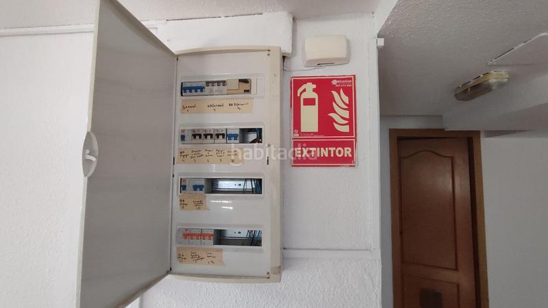 Foto b9f81037-cf95-4801-9fb7-dfe2434a2a00. Oficina  en plaza de los luceros en Mercado Alicante