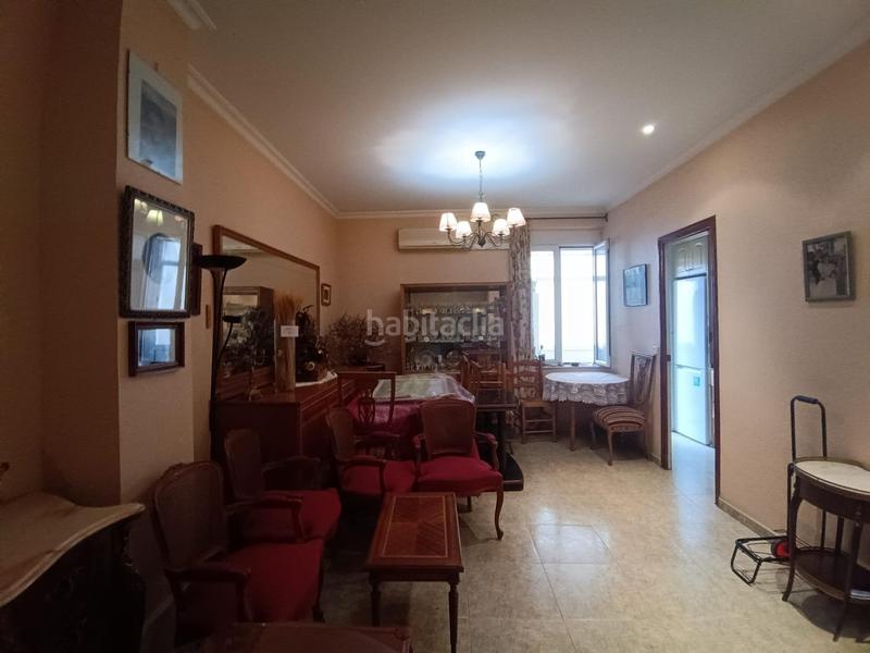 Foto 733e02ef-bf75-4db2-9ec6-8391f5c48cce. Gebäude in Mercado Alicante