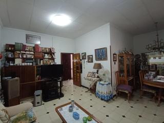 Édifice à Mercado. En venta edificio zona mercado
