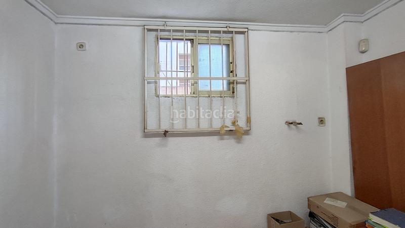 Foto 12daffb5-661c-4f57-b12a-01e7623caf61. Alquiler local comercial alquiler local en barrio la Tómbola en Alicante