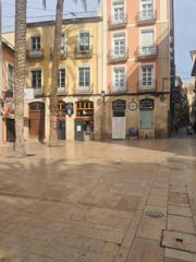 Local commercial à Casco Antiguo - Sta. Cruz - Ayuntamiento. En venta local  restaruante junto al ayuntamiento de alicante
